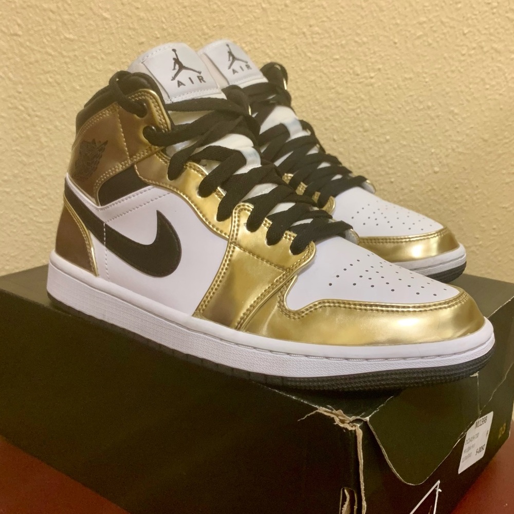 Nike Air Jordan 1 Mid SE "Metallic Gold" - Picture 3 of 16